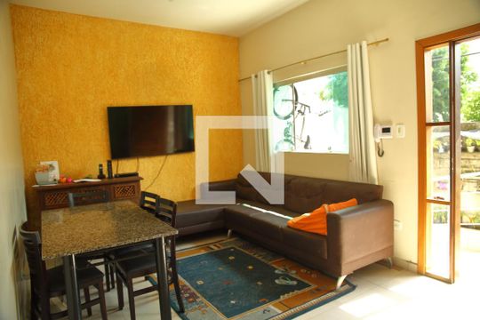 Sala de casa à venda com 6 quartos, 180m² em Alves Dias, São Bernardo do Campo