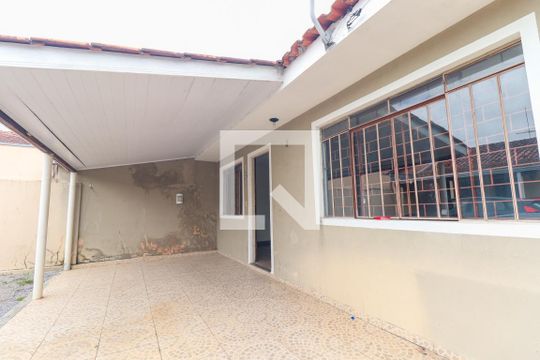 Garagem de casa para alugar com 2 quartos, 55m² em Iná, São José dos Pinhais