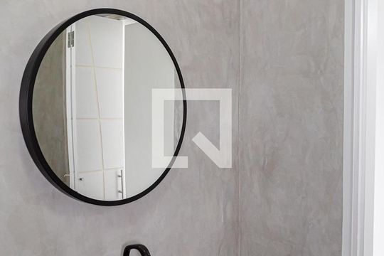 Banheiro de kitnet/studio para alugar com 1 quarto, 30m² em República, São Paulo