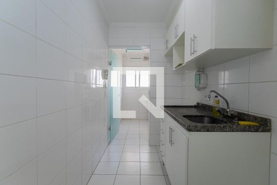 Cozinha de apartamento para alugar com 2 quartos, 67m² em Barra Funda, São Paulo