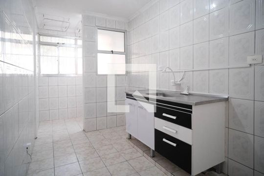 Cozinha de apartamento à venda com 2 quartos, 56m² em Vila Sílvia, São Paulo