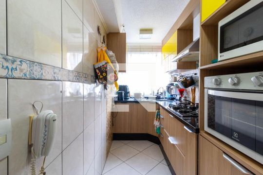 Cozinha de apartamento à venda com 3 quartos, 100m² em Vila Guedes, São Paulo