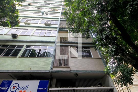 Fachada do Prédio de apartamento para alugar com 1 quarto, 40m² em Botafogo, Rio de Janeiro