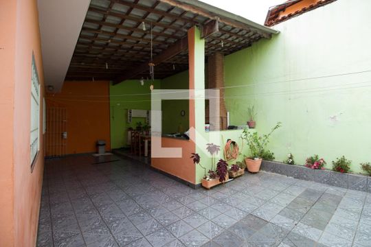 Churrasqueira de casa à venda com 3 quartos, 142m² em Cidade Patriarca, São Paulo