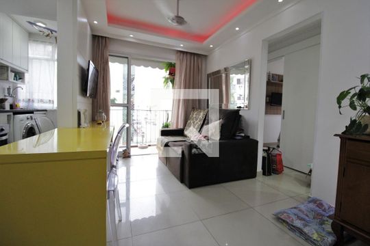 Apartamento para alugar com 2 quartos, 55m² em Lins de Vasconcelos, Rio de Janeiro