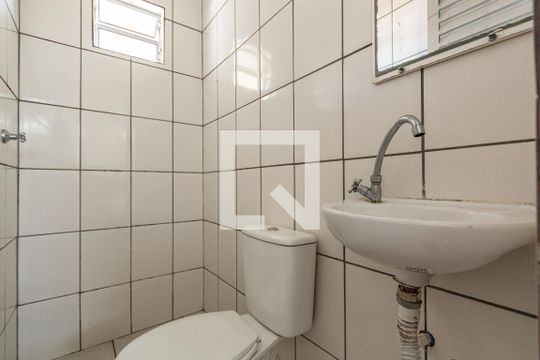 Banheiro de kitnet/studio para alugar com 1 quarto, 40m² em Cidade Intercap, Taboão da Serra