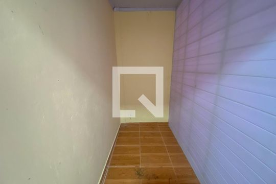 Quarto de Serviço de casa para alugar com 1 quarto, 55m² em Parque Uruguaiana, Duque de Caxias