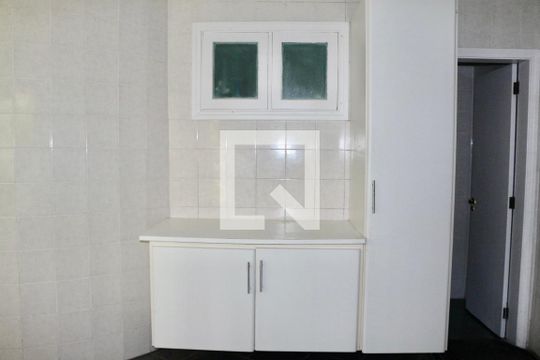 Area de Serviço de casa de condomínio para alugar com 5 quartos, 500m² em Enseada, Guarujá