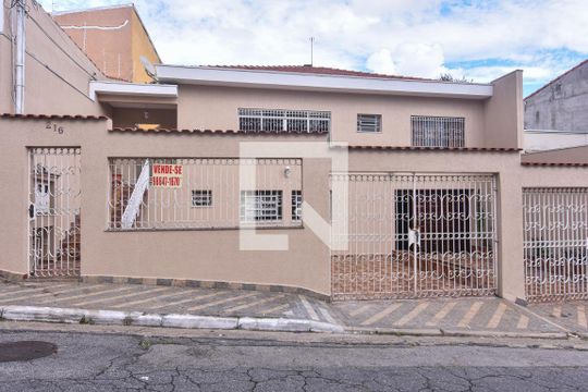 Fachada de casa à venda com 4 quartos, 256m² em Vila Cleonice, São Paulo