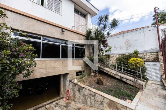 Fachada de casa à venda com 3 quartos, 220m² em Mooca, São Paulo