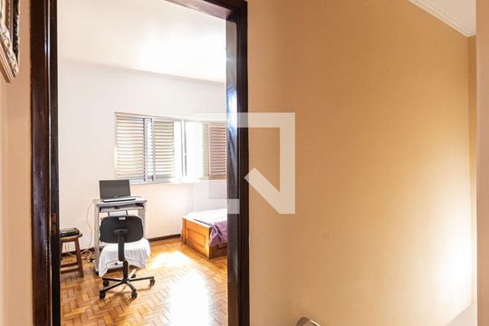 Corredor de casa à venda com 3 quartos, 220m² em Mooca, São Paulo