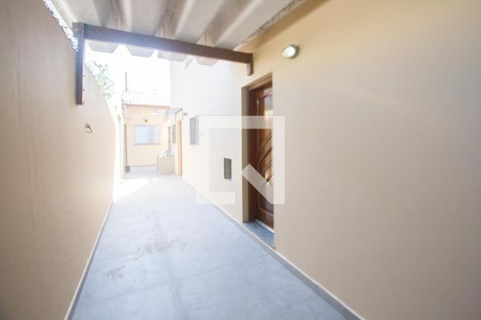 Corredor de casa à venda com 3 quartos, 150m² em Jardim Aeroporto, São Paulo