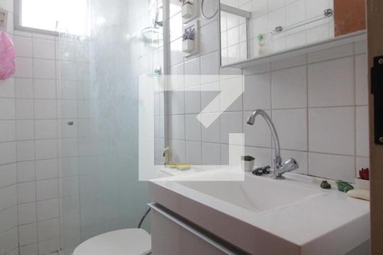 Banheiro de apartamento à venda com 2 quartos, 55m² em Fazenda Morumbi, São Paulo