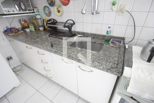 Pia de apartamento à venda com 2 quartos, 55m² em Fazenda Morumbi, São Paulo