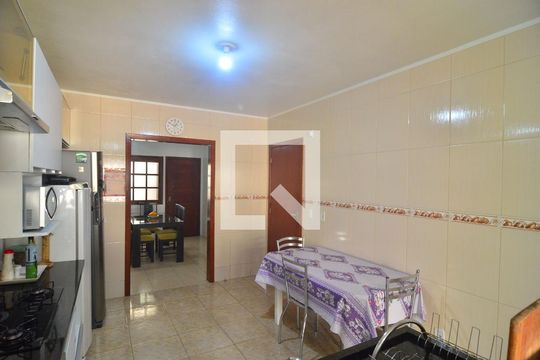 Cozinha de casa à venda com 4 quartos, 155m² em Harmonia, Canoas