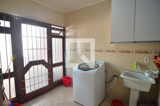 Área de Serviço de casa à venda com 4 quartos, 155m² em Harmonia, Canoas