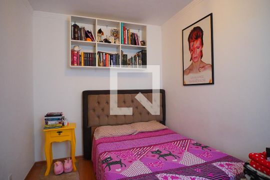 Quarto 1 de apartamento para alugar com 2 quartos, 43m² em Morro Santana, Porto Alegre