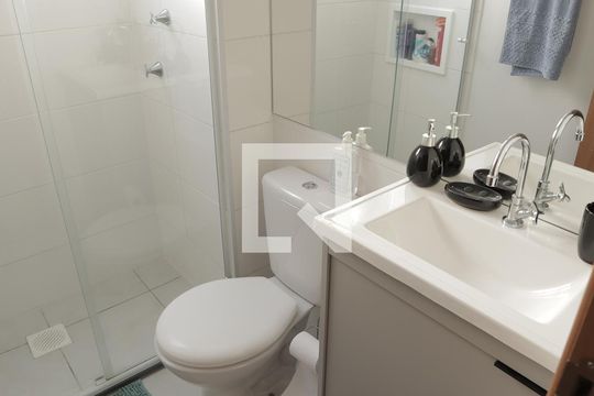 Banheiro de apartamento à venda com 2 quartos, 42m² em Jardim Esmeraldina, Campinas