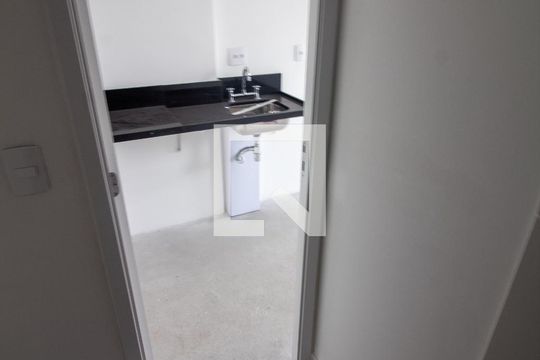 banheiro de kitnet/studio à venda com 1 quarto, 20m² em Jardim das Acácias, São Paulo