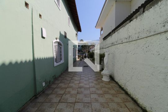 Área Externa de casa de condomínio à venda com 4 quartos, 550m² em Vargem Pequena, Rio de Janeiro