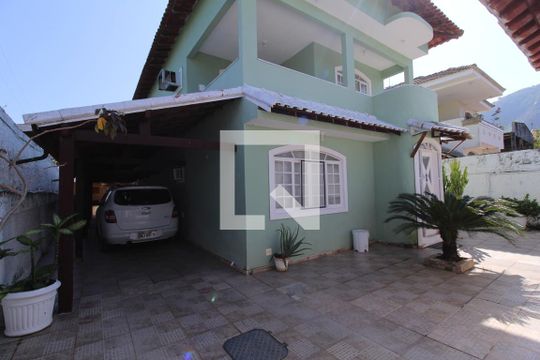 Garagem de casa de condomínio à venda com 4 quartos, 550m² em Vargem Pequena, Rio de Janeiro
