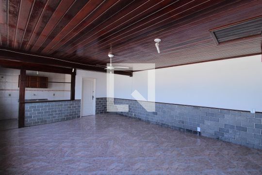 Sala - Casa dos Fundos de casa de condomínio à venda com 4 quartos, 550m² em Vargem Pequena, Rio de Janeiro