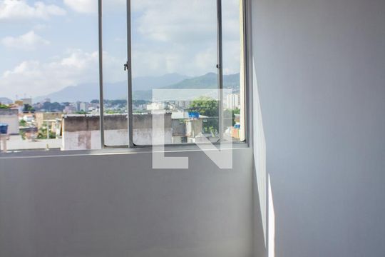 Quarto 1 de apartamento para alugar com 2 quartos, 47m² em Piedade, Rio de Janeiro
