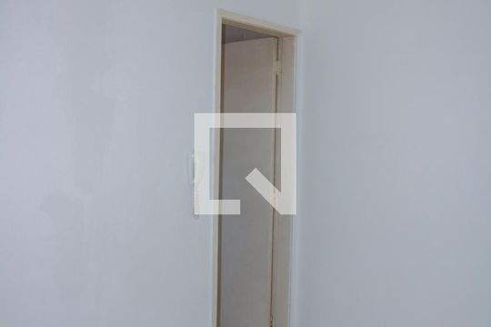 Sala de apartamento para alugar com 2 quartos, 47m² em Piedade, Rio de Janeiro