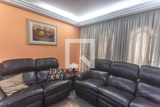 Sala de estar de casa à venda com 3 quartos, 280m² em Vila Alvinopolis, São Bernardo do Campo
