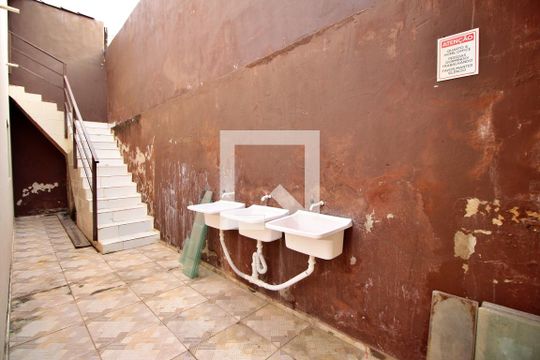 Área comum - Lavanderia de kitnet/studio para alugar com 1 quarto, 23m² em Jardim Santa Lúcia, Campinas