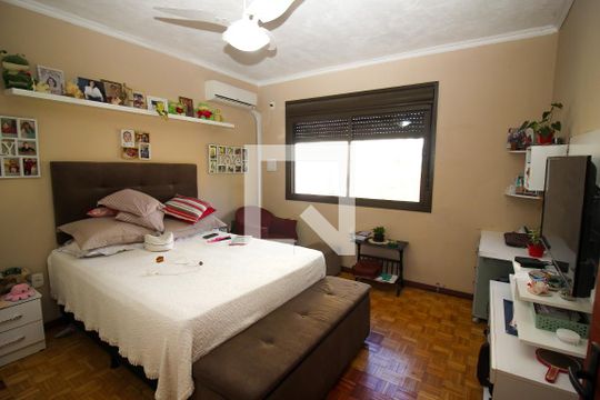 Casa à venda com 6 quartos, 300m² em Menino Deus, Porto Alegre