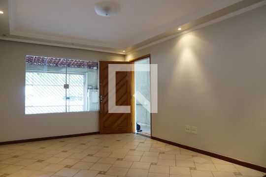 Casa para alugar com 3 quartos, 130m² em Vila Nova Cachoeirinha, São Paulo