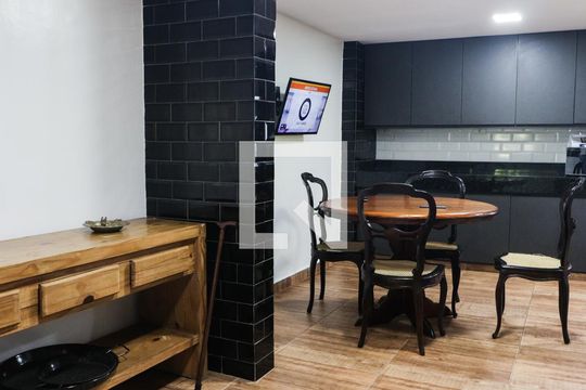 Cozinha de casa de condomínio à venda com 4 quartos, 1500m² em Itanhangá, Rio de Janeiro