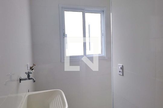 Área de Serviço de apartamento para alugar com 2 quartos, 108m² em Santa Maria, Santo André