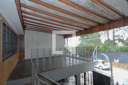 Varanda de casa à venda com 3 quartos, 306m² em Jardim Vila Galvao, Guarulhos