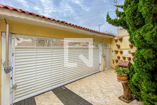 Garagem de casa à venda com 4 quartos, 300m² em Jardim Bela Vista, Santo André