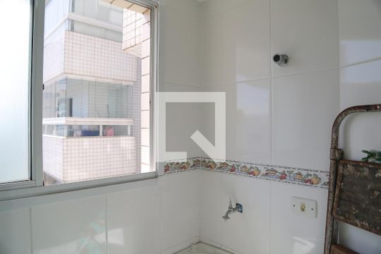 Detalhe da area de serviço de apartamento para alugar com 2 quartos, 70m² em Guilhermina, Praia Grande