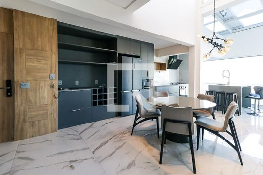 Apartamento à venda com 3 quartos, 121m² em Jardim Ampliacao, São Paulo