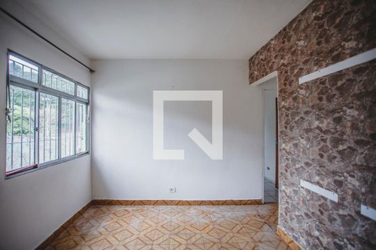 Sala de casa para alugar com 2 quartos, 60m² em Vila do Encontro, São Paulo