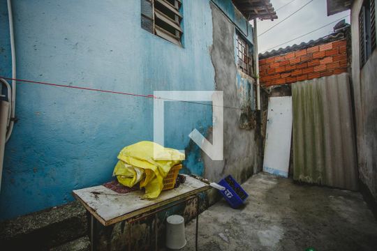Quintal de casa para alugar com 2 quartos, 60m² em Vila do Encontro, São Paulo