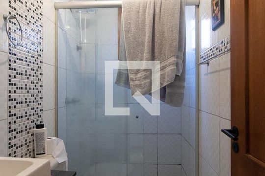 Banheiro de apartamento para alugar com 1 quarto, 47m² em Cidade Baixa, Porto Alegre