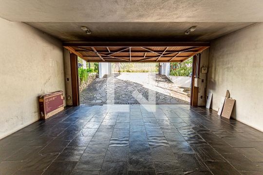 Garagem de casa à venda com 3 quartos, 650m² em Ideal, Novo Hamburgo