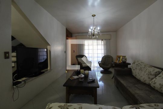 Sala de Estar de casa à venda com 3 quartos, 290m² em Marechal Rondon, Canoas