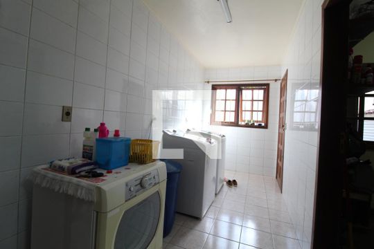 Lavanderia de casa à venda com 3 quartos, 290m² em Marechal Rondon, Canoas