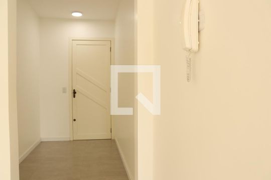 Corredor de apartamento à venda com 3 quartos, 128m² em Centro, São Leopoldo