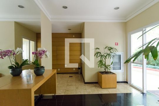 Hall de Entrada de apartamento à venda com 1 quarto, 69m² em Chácara Inglesa, São Paulo