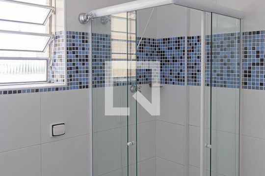 Banheiro de apartamento para alugar com 1 quarto, 37m² em Vila Buarque, São Paulo