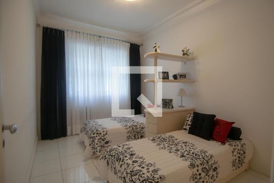 Quarto 2 de apartamento à venda com 4 quartos, 230m² em Copacabana, Rio de Janeiro