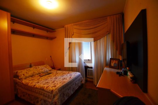 Quarto de apartamento à venda com 2 quartos, 65m² em Jardim Lindóia, Porto Alegre