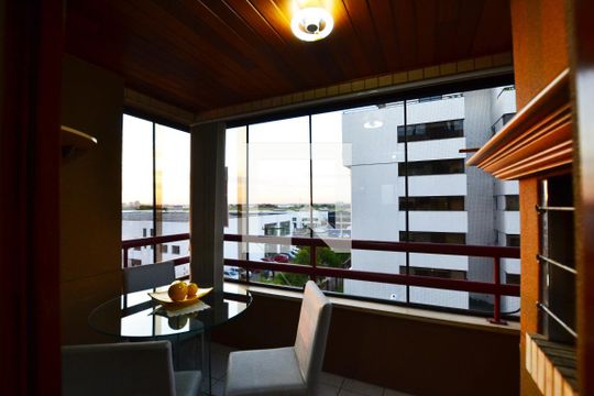 Sala de apartamento à venda com 2 quartos, 65m² em Jardim Lindóia, Porto Alegre